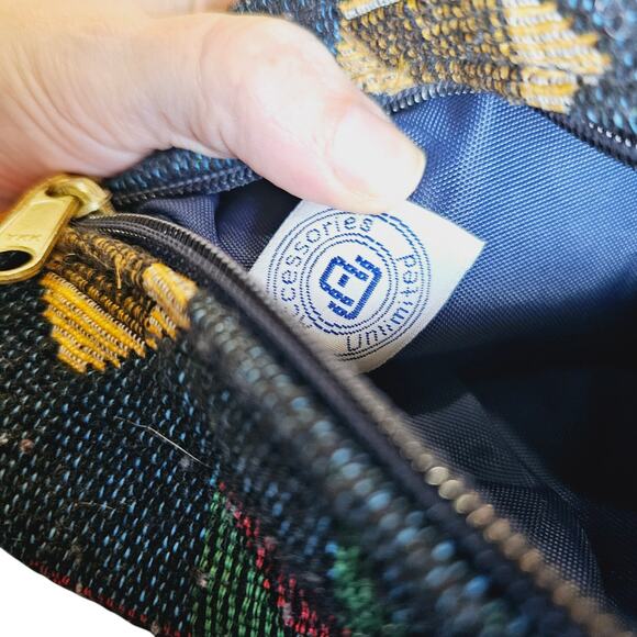 Accessories Unlimited Tapestry Crossbody Bag - Great Condition! - Picture 4 of 4